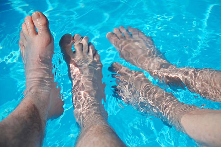 крака в басейн